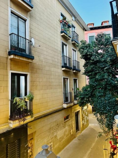 Punta Me Suites Next To Gran Via 마드리드 외부 사진